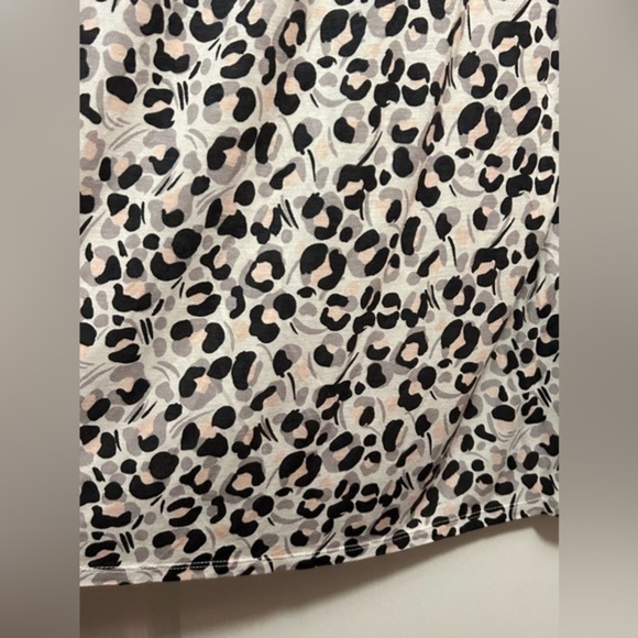 Loft Sleeveless Print Blouse in Women’s S pink grey white lightweight - Picture 13 of 13